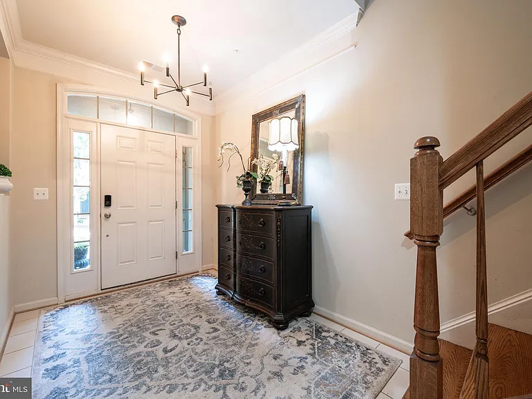 7822 Tilghman St — Photo 3