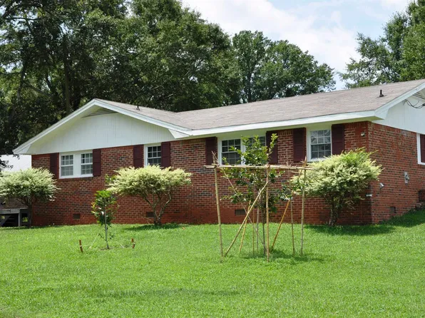 135 N Williamson St, Winder, GA 30680