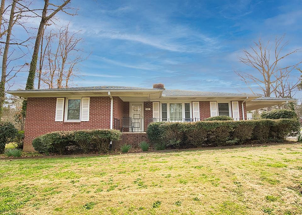 1st image of 409 Dogwood Dr