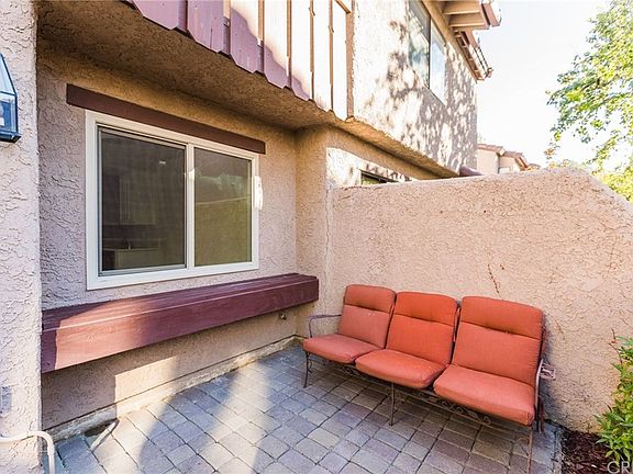 3rd image of 2432 Chandler Ave Unit 2