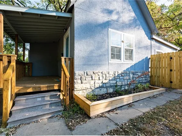 1533 S 29th St, Kansas City, KS 66106