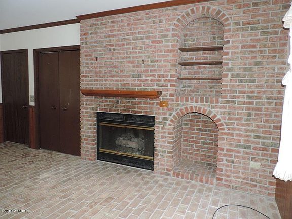 5th image of 512 Churchill Dr