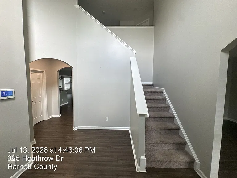395 Heathrow Dr — Photo 9