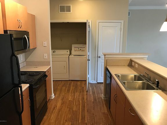 5th image of 8290 Gate Pkwy W Unit 610