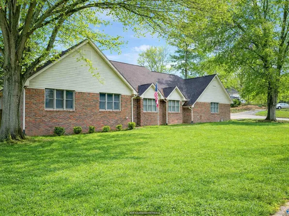 1110 Way Thru The Woods SW, Decatur, AL 35603