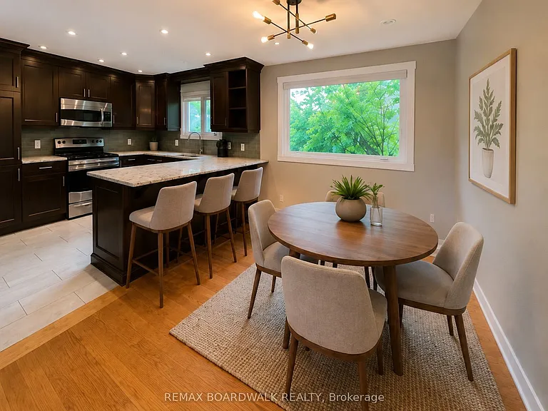 22 Bartley Cres — Photo 12
