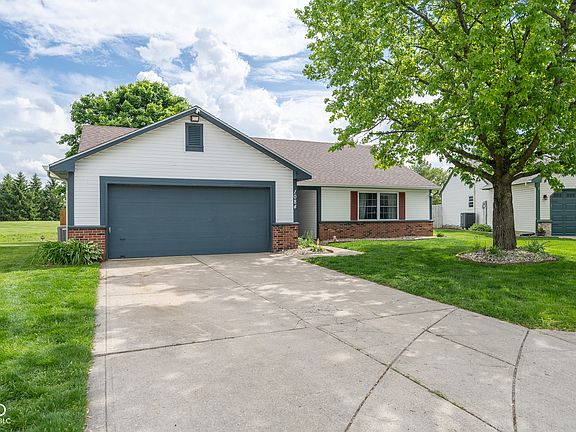 2nd image of 1084 Lake Dr W