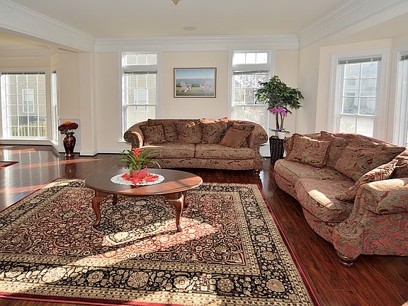 4th image of 22180 Withers Grove Ct