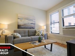 906 W George St #3, Chicago, IL 60657