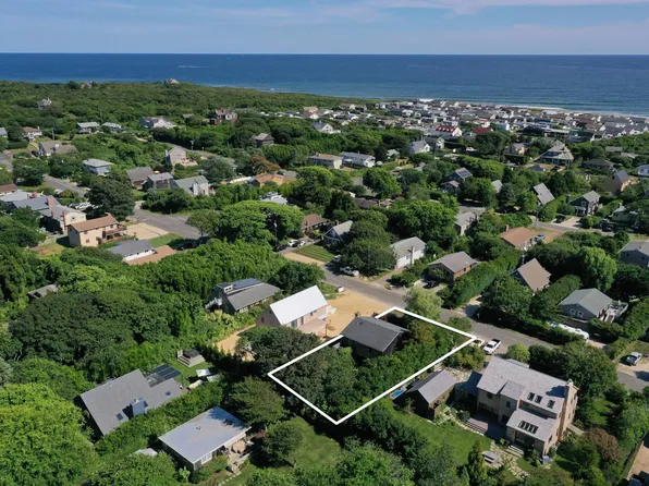 30 Hoppin Ave, Montauk, NY 11954