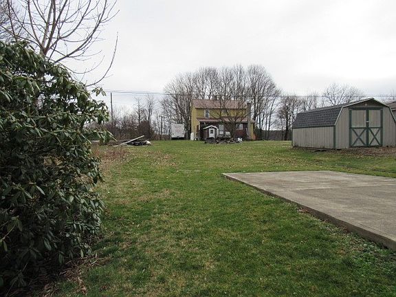 4th image of 124 2nd Ave