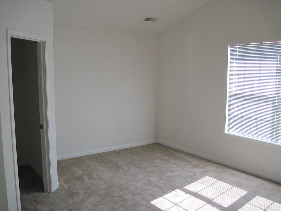 2nd image of 281 Bent Grass Cir Unit D