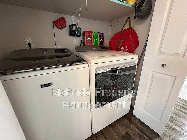 4409 Roxbury Dr — Photo 10