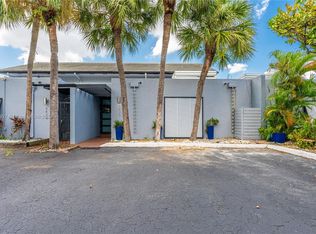6436 Milk Wagon Ln, Miami Lakes, FL 33014