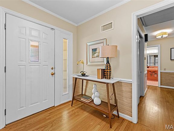 3rd image of 429 Geyer Forest Dr