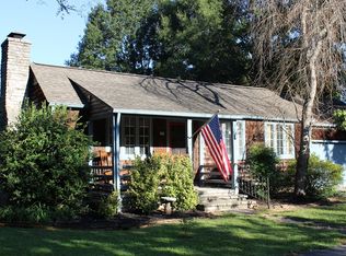 17 E Circle Rd, Norris, TN 37828