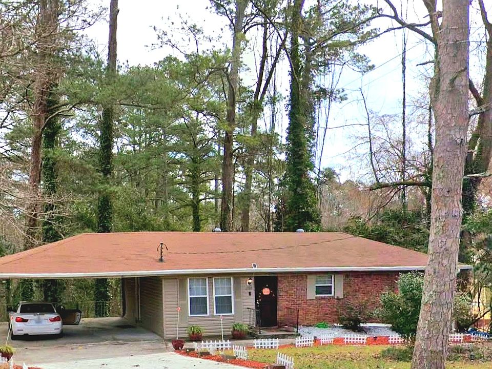 Lovely cozy, Ranch style home larger and then it seems on the inside. Four bed, two bath, two floors.