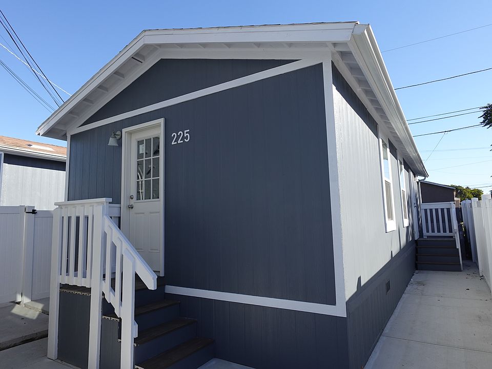 1st image of 225 A Ave