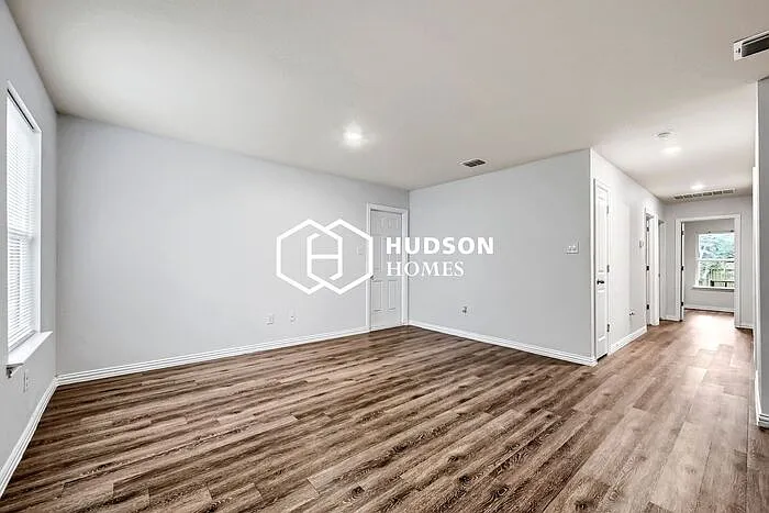 542 Rivas St #A — Photo 3