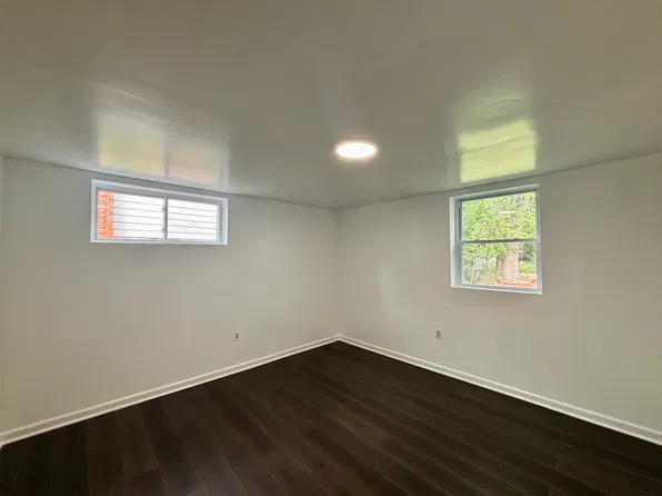 5115 Brentford Dr, Rockville, MD 20852