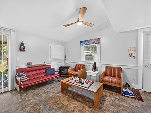 5th image of 9582 N Shore Dr