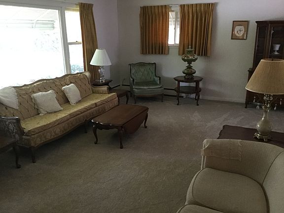 4th image of 2600 Dana Ave