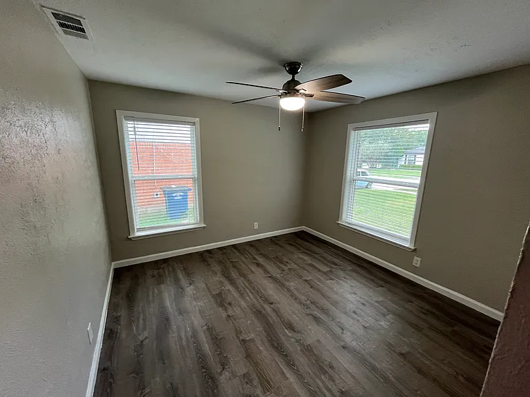 10608 Cayuga Dr — Photo 13