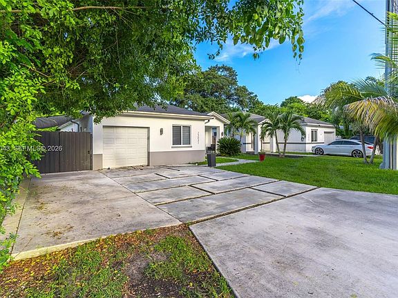 4th image of 23031 SW 124th Ave