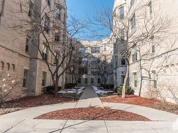 3rd image of 1448 W Thorndale Ave #2s2nd