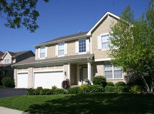 1448 Maidstone Dr, Vernon Hills, IL 60061