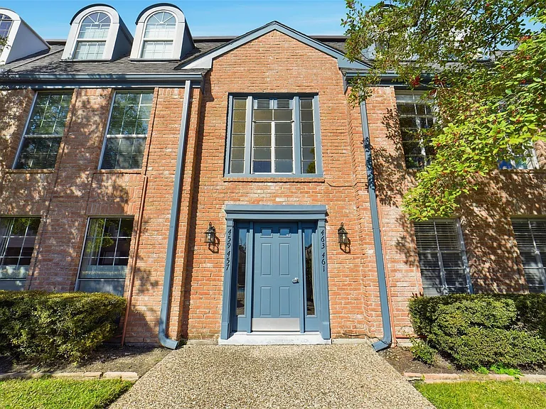 461 N Post Oak Ln #461 — Photo 1