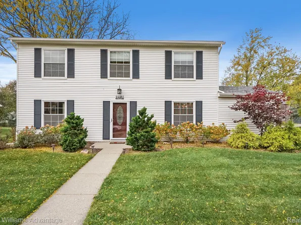 24485 Bonnie Brook Dr, Novi, MI 48374