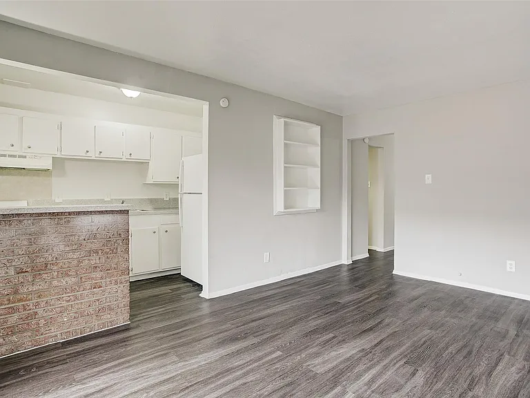 2322 Dunlavy St #10 — Photo 1