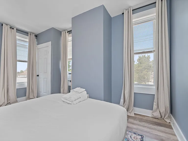 2413 Kenton St #2 — Photo 18