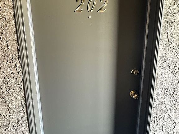 5th image of 7147 Greeley St #202