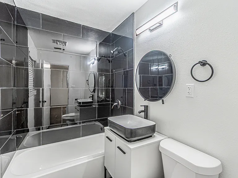721 Bowman St — Photo 23
