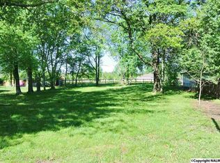 1438 Carter Grove Rd, Hazel Green, AL 35750