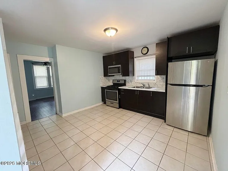 289 Rose St — Photo 7