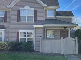 2369 Old Greenbrier Rd, Chesapeake, VA 23325