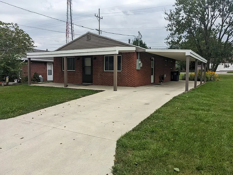 204 E Kildare Ave — Photo 2