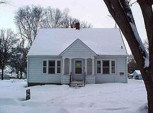 520 13th St N, Moorhead, MN 56560