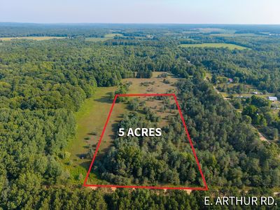 4 E Arthur Rd, Rothbury, MI, 49452