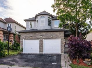 11 Apple Ridge Dr, Kitchener, ON N2P2R8