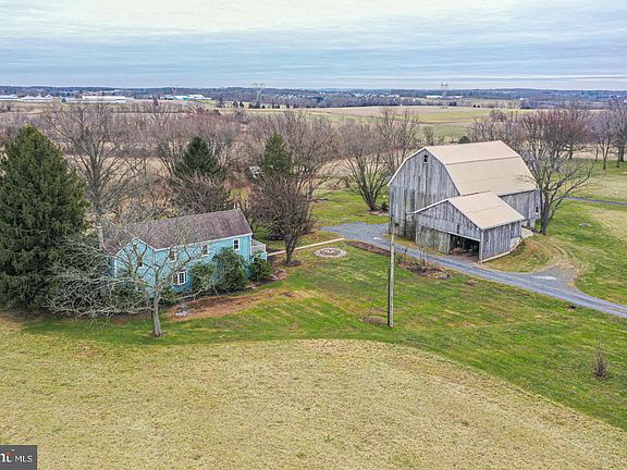 3rd image of 774 Morwood Rd