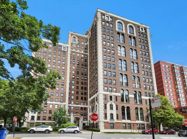 5555 S Everett Ave APT C-12, Chicago, IL 60637