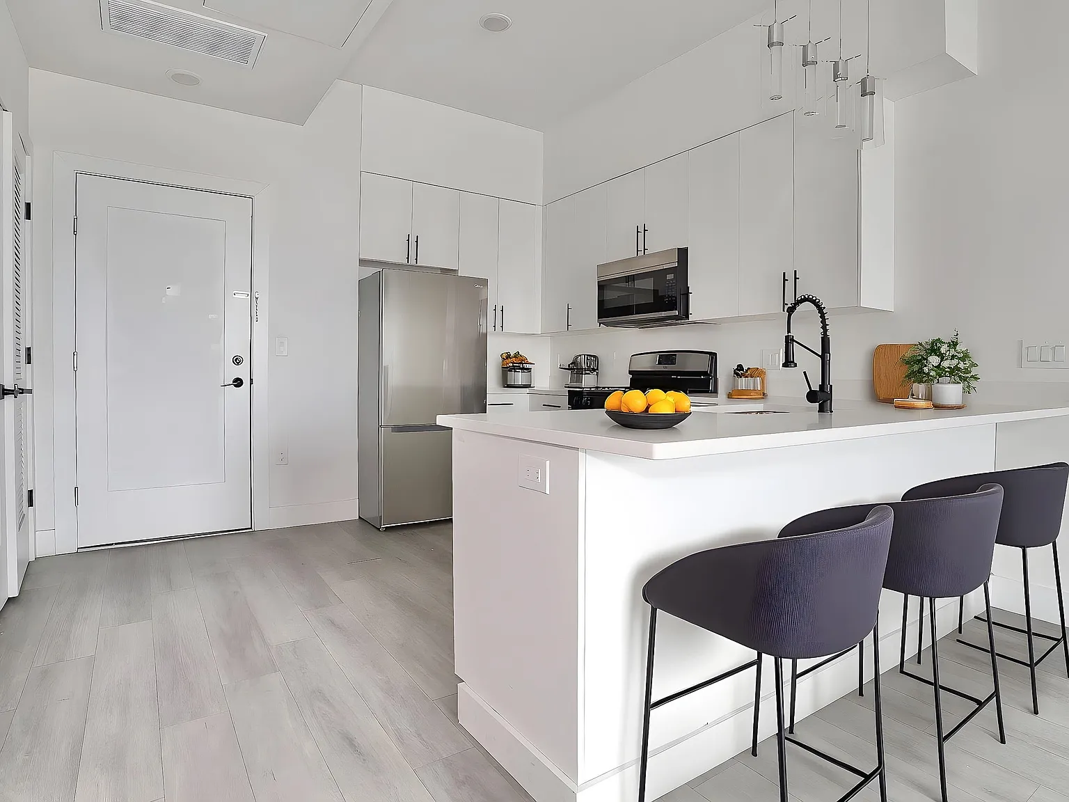 1 bed, 1.0 bath, 850 sqft, $2,167 — Photo 4