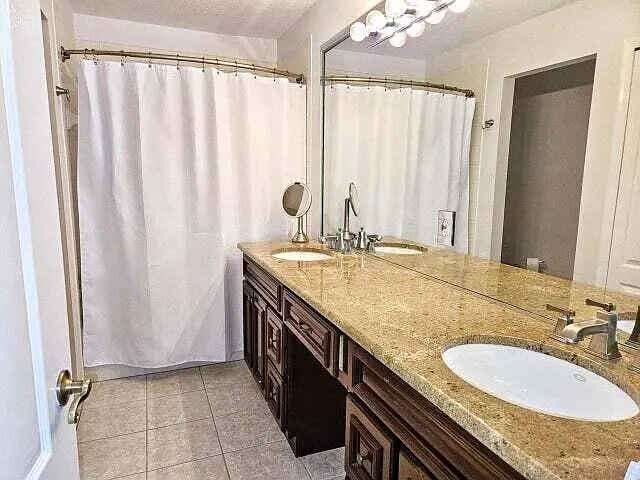 1225 Avondale Ln — Photo 13