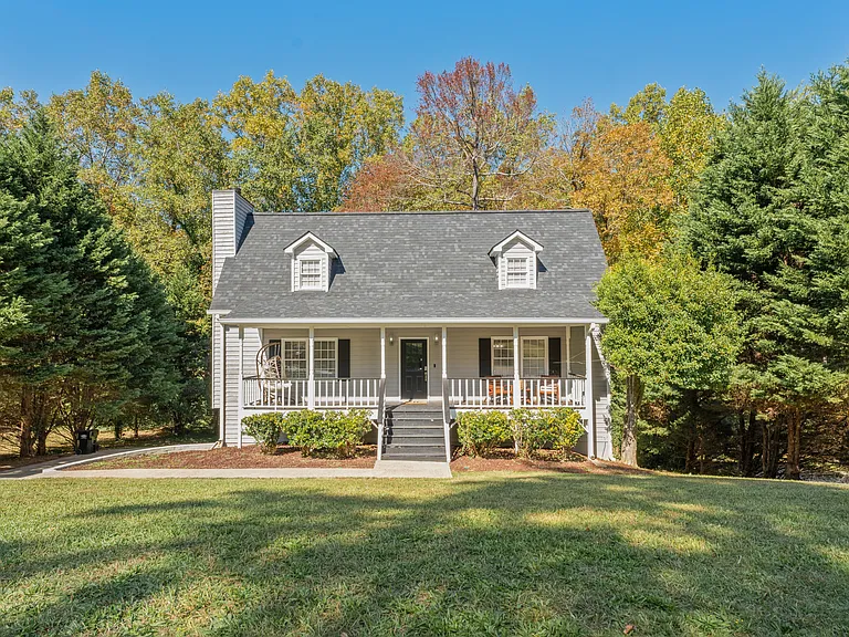 1038 Justice Ln NW — Photo 39