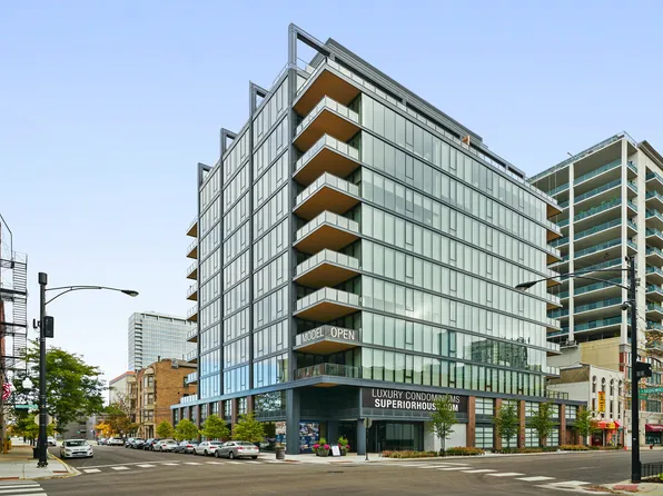 366 W Superior St #303, Chicago, IL 60654