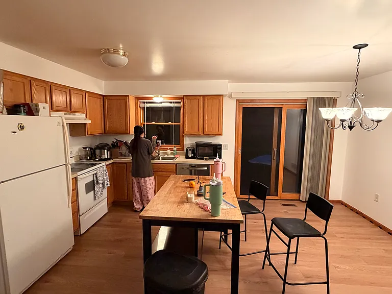 3136 Cherrytree Ln — Photo 2